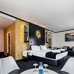 Aurea Congress & 4*