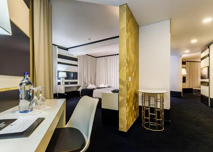 Aurea Congress & فاطمة